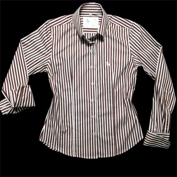 Camisa Fem. Botão quadrado.